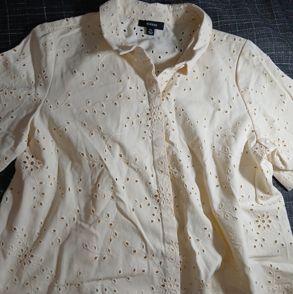 White Alfani Top